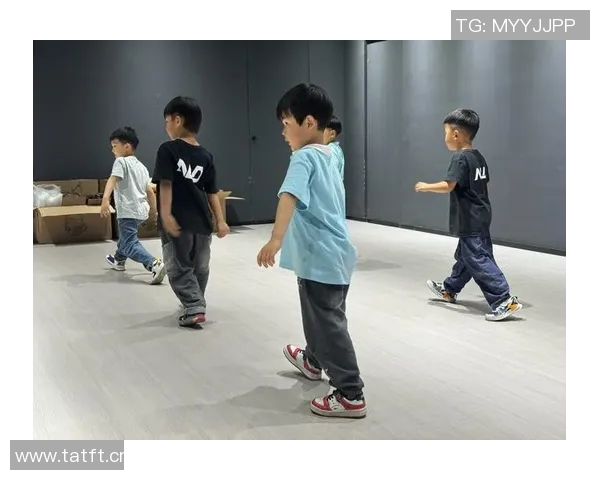 深圳街舞队引领潮流最新街舞灵活性排名前十揭晓 深圳街舞队引领潮流最新街舞灵活性排名前十揭晓